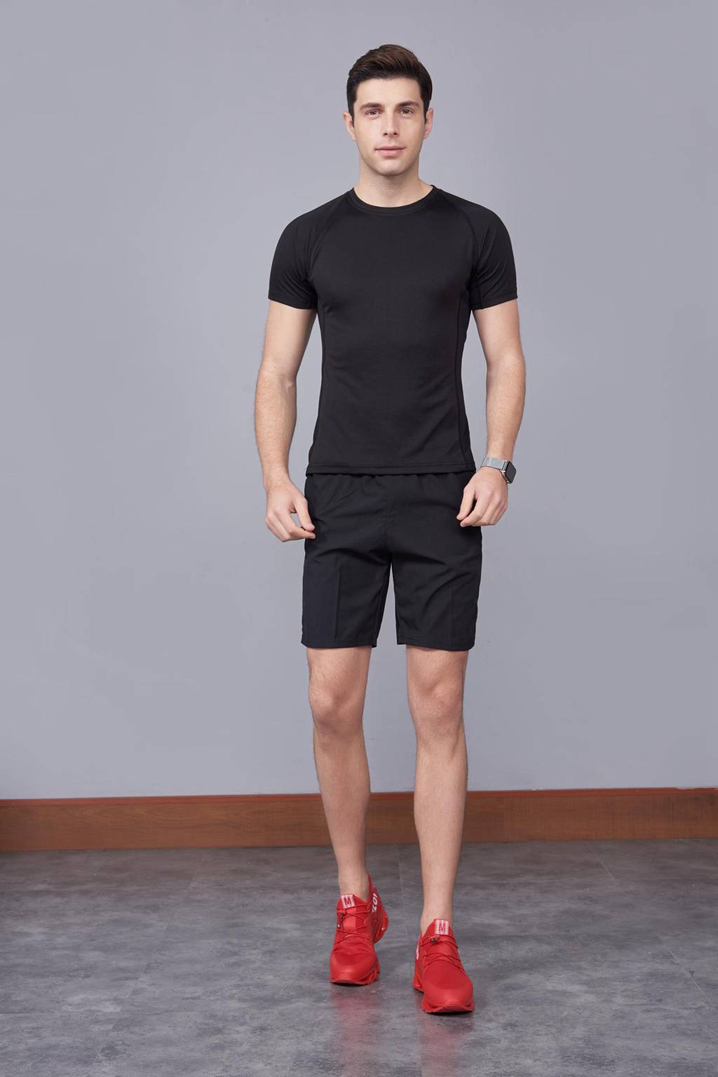 修身運動短袖 舒適透氣跑步訓(xùn)練速干T恤-黑色