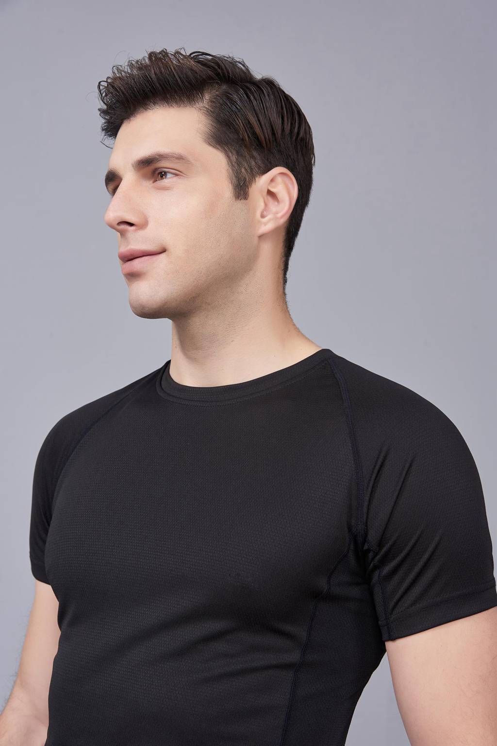 修身運動短袖 舒適透氣跑步訓(xùn)練速干T恤-黑色