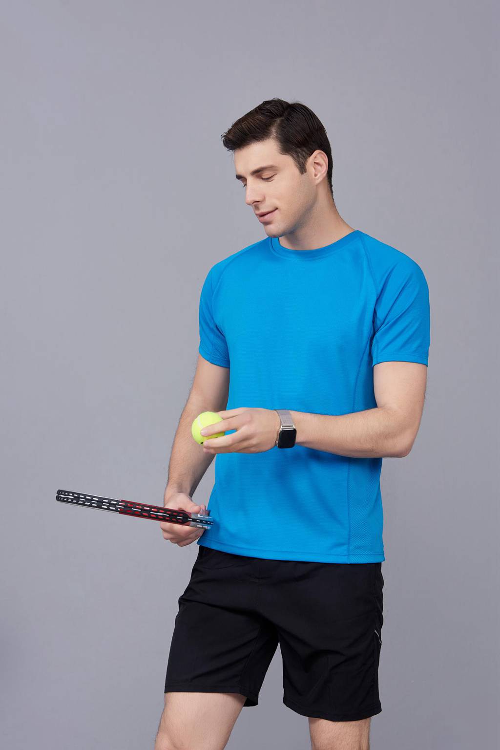 修身運動短袖 舒適透氣跑步訓(xùn)練速干T恤-湖藍色