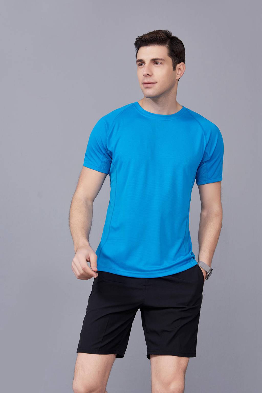 修身運動短袖 舒適透氣跑步訓(xùn)練速干T恤-湖藍色