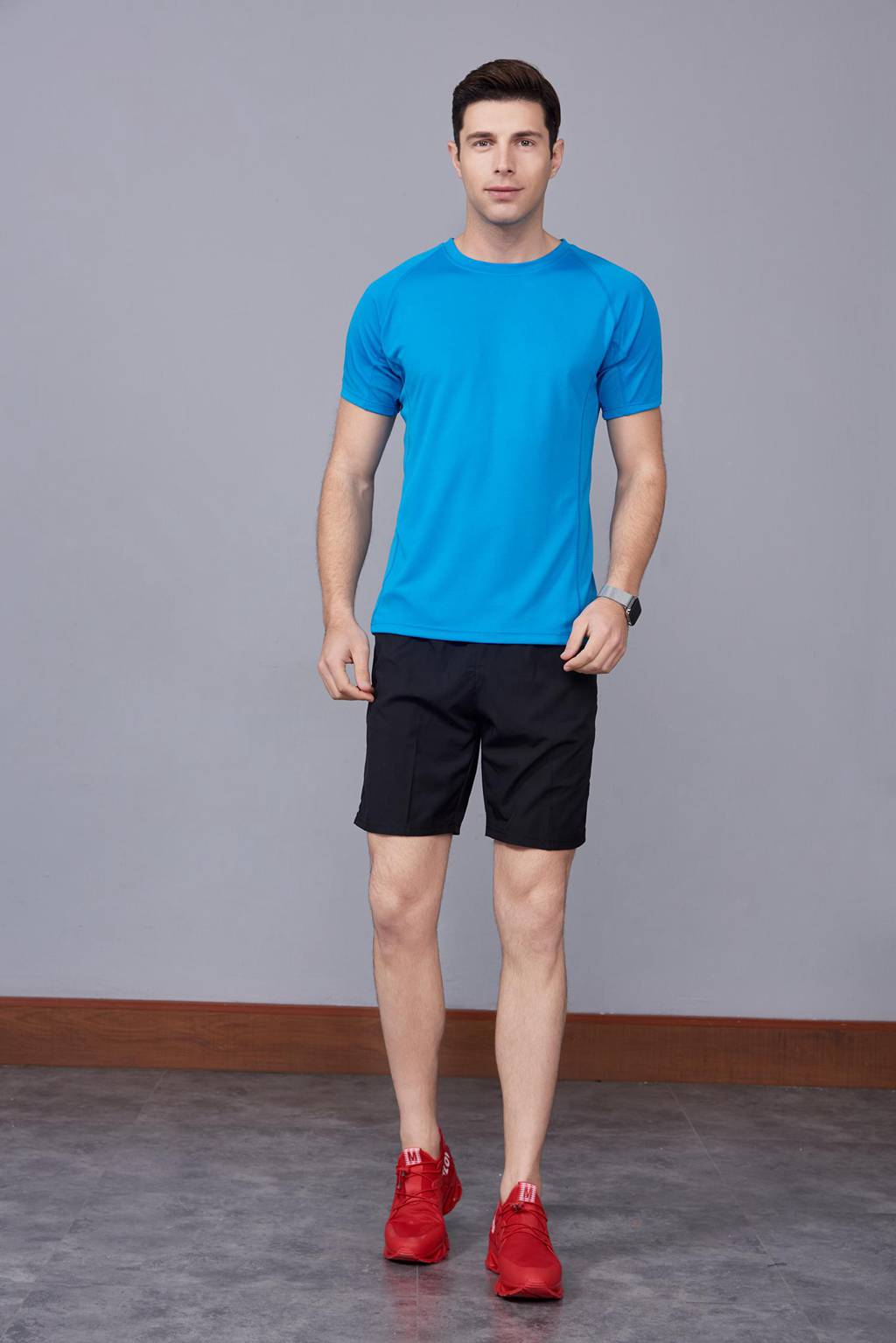 修身運動短袖 舒適透氣跑步訓(xùn)練速干T恤-湖藍色