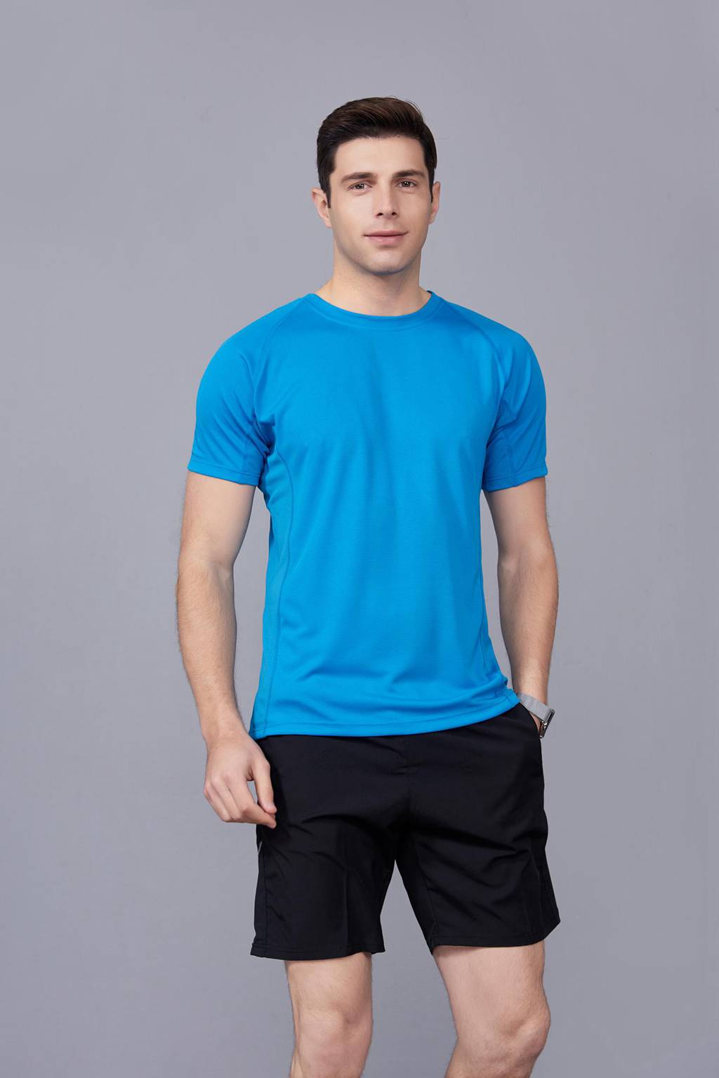 修身運動短袖 舒適透氣跑步訓(xùn)練速干T恤-湖藍色