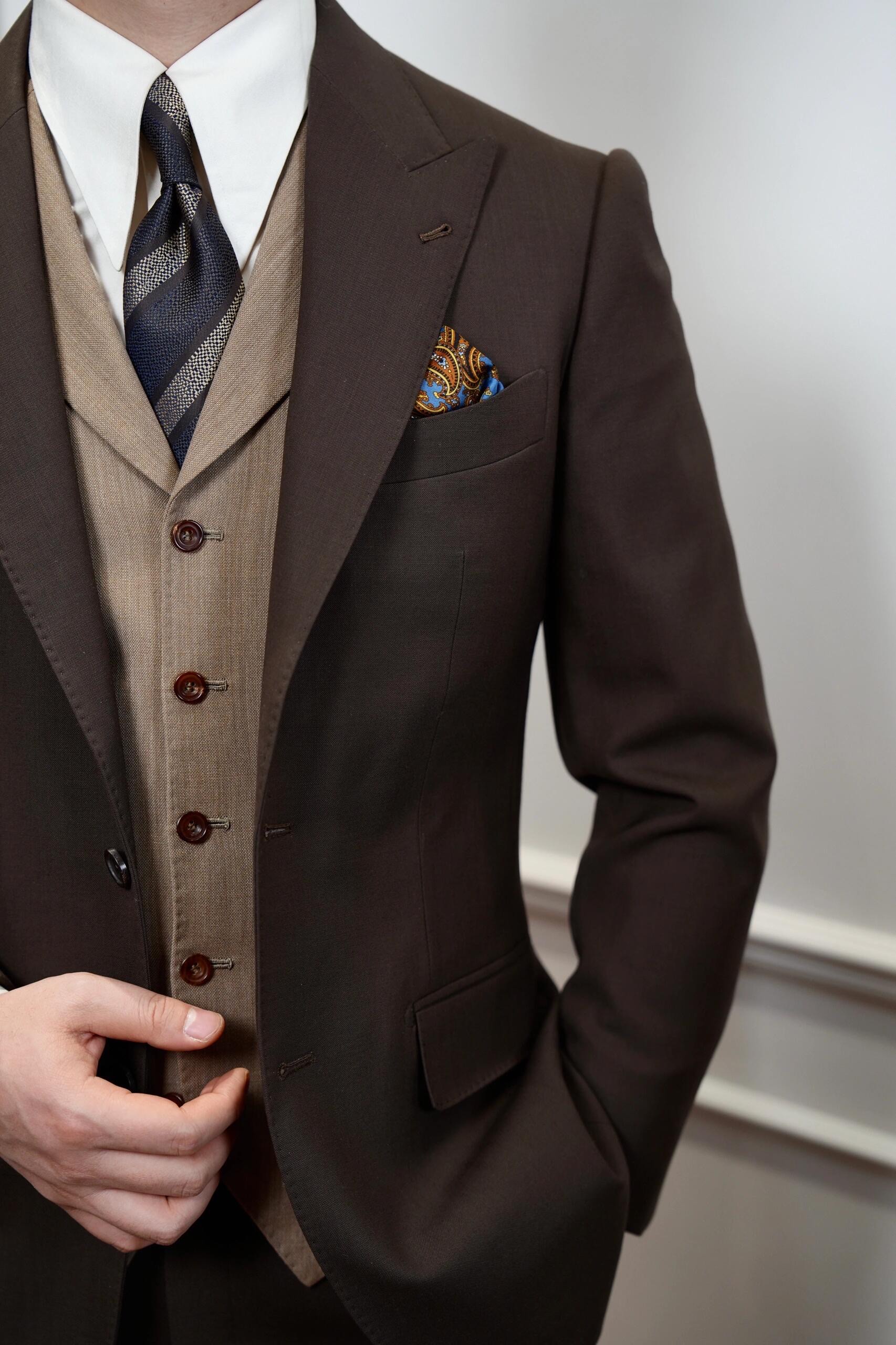 定制襯衫：用「一厘米的偏執(zhí)」重新定義職場(chǎng)與生活的質(zhì)感